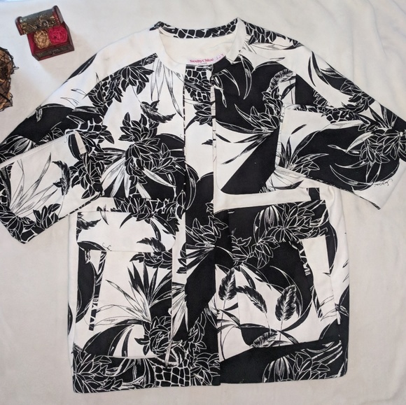 See By Chloe Jackets & Blazers - See By Chloe Black & White Floral Jacket Size 8